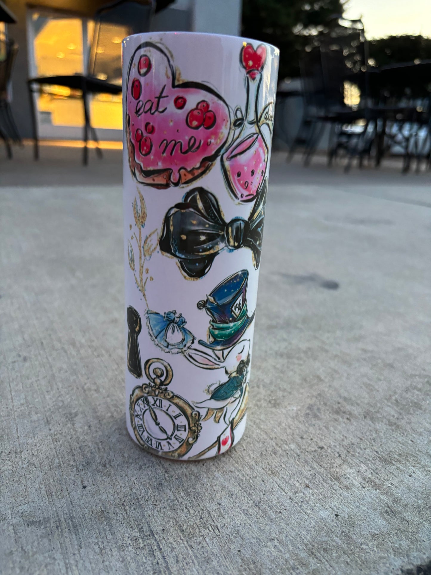 Vintage Alice in WonderlandTumbler