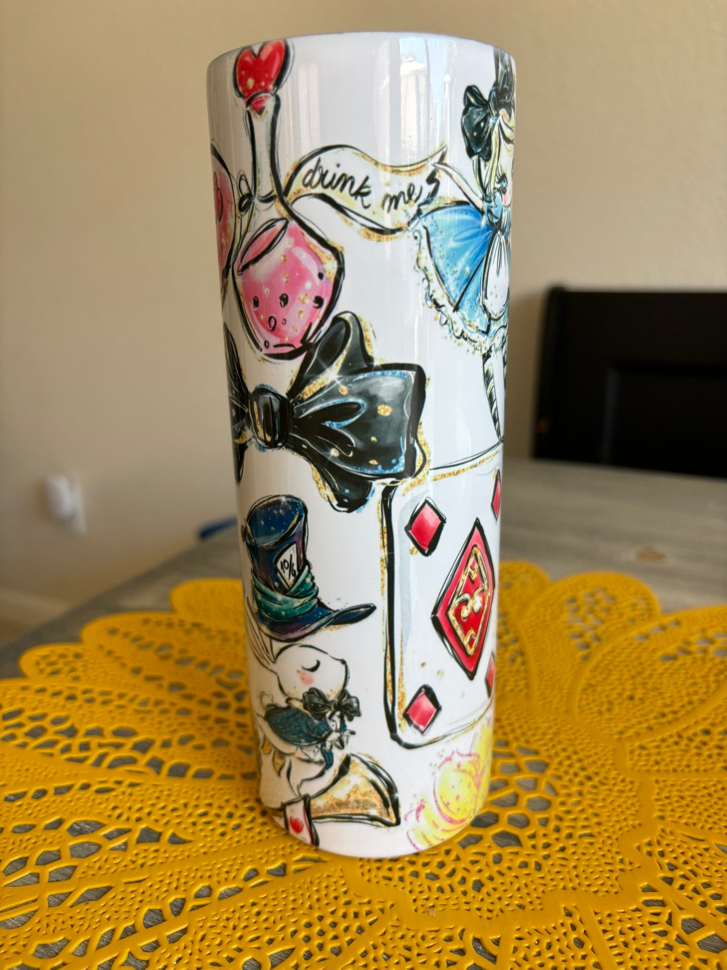 Vintage Alice in WonderlandTumbler