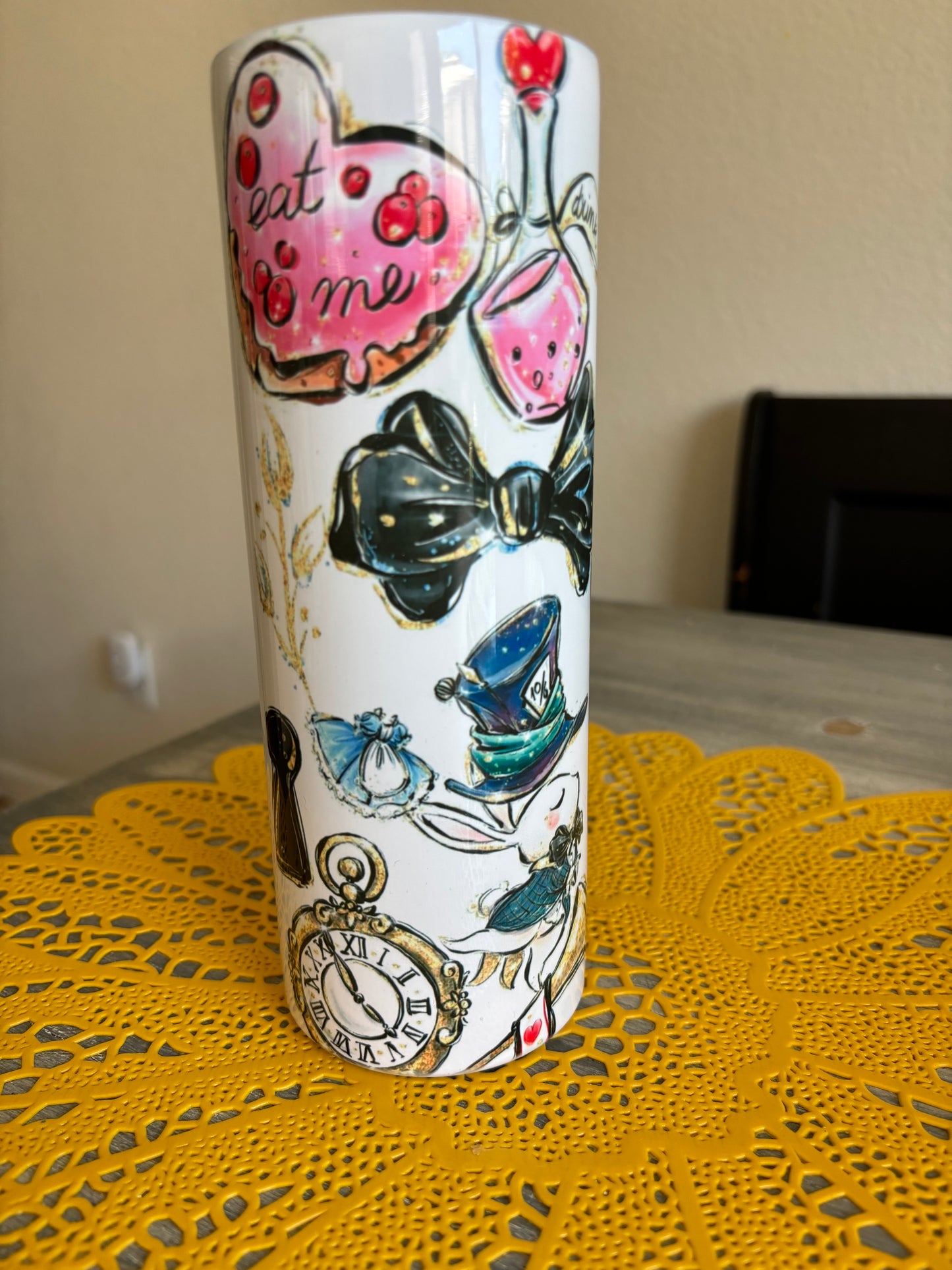 Vintage Alice in WonderlandTumbler